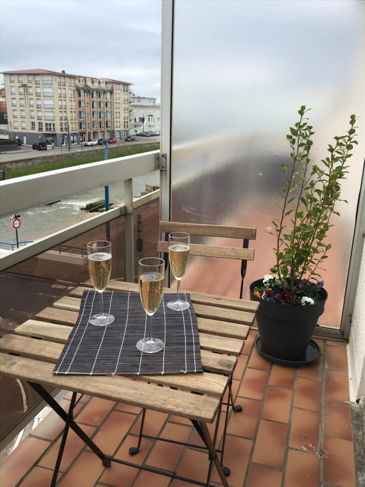 Une Jolie Vue - Appt 2 Pieces Vue Mer Balcon Sud Wimereux Dış mekan fotoğraf